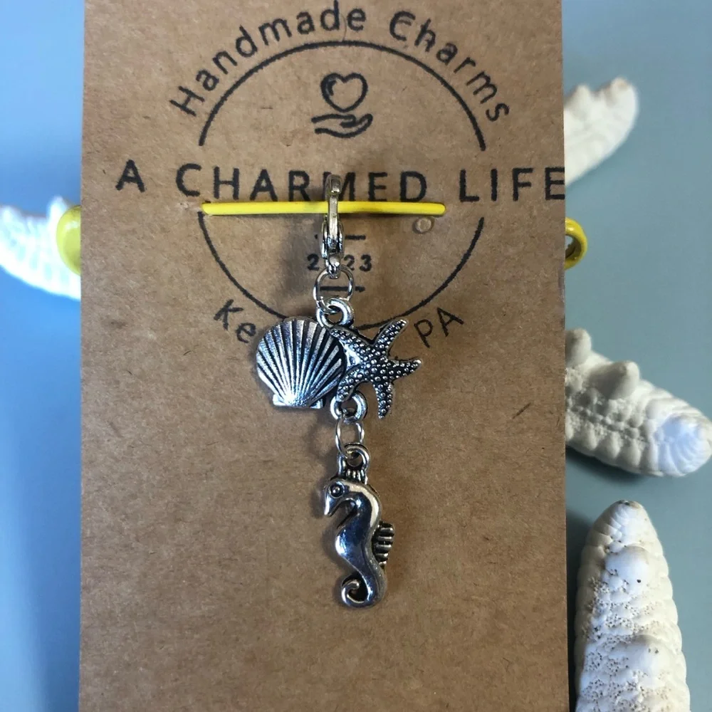 NWT, Handmade by A Charmed Life. Ocean Themed Zipper Pull